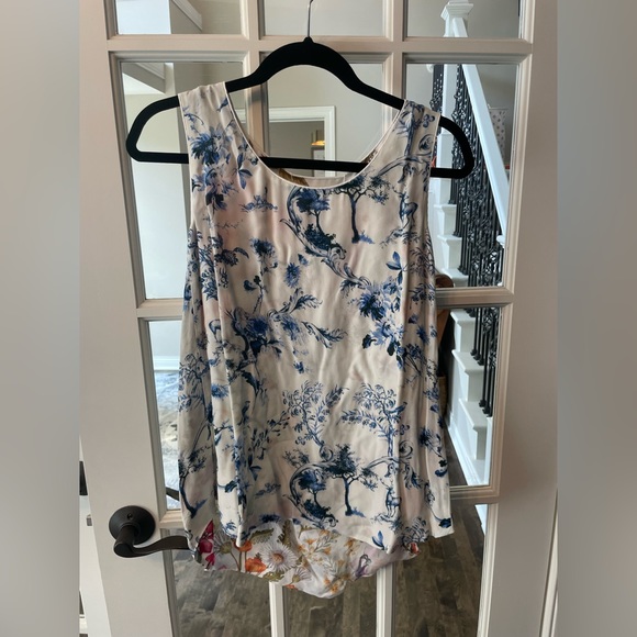 Reversible tank top! - Picture 3 of 5